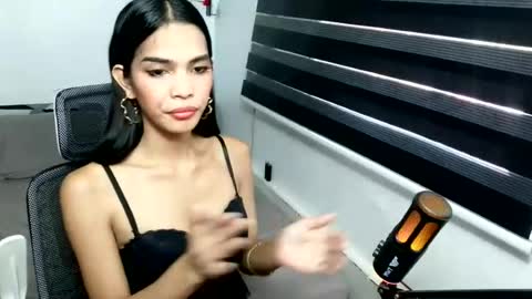 shanleehotcreammy online show from June 2026 03:55:01 AM