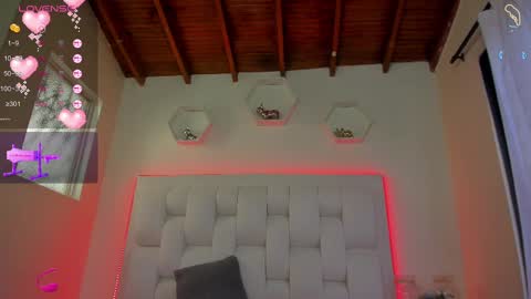 Snapshot of shannakendall chatting on February 2025 03:09:02 PM Shana online show from February 2025 03:09:02 PM