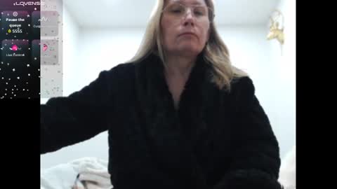 Shannon07 online show from June 2026 01:28:02 AM