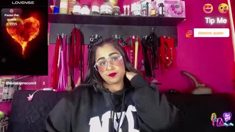Snapshot of shannon_queen_ chatting on June 2026 05:30:02 AM Shannon online show from June 2026 05:30:02 AM