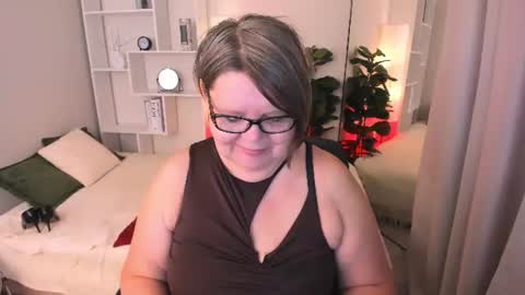 Shannon online show from June 2026 08:13:02 AM