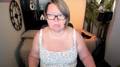 Shannon online show from June 2026 08:17:02 AM
