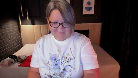 Shannon online show from July 2026 05:03:01 AM