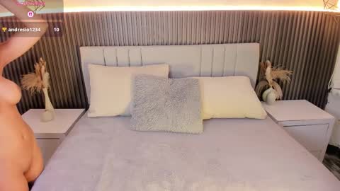 SHANON online show from September 2025 07:28:02 PM