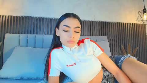 SHANON online show from March 2026 07:06:02 PM