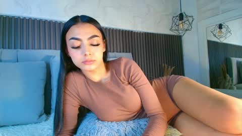 SHANON online show from April 2026 07:14:01 PM