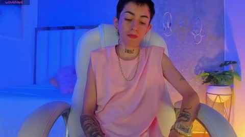 Snapshot of shantal_thompson21 chatting on May 2026 11:28:02 AM Shantal online show from May 2026 11:28:02 AM