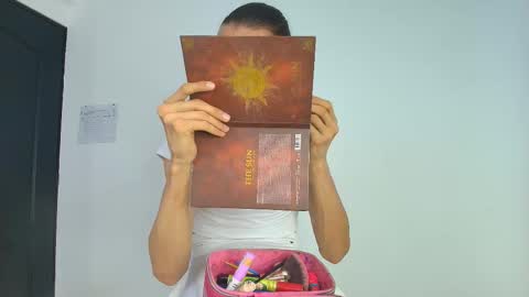 Snapshot of shantala_nastasiia chatting on October 2025 12:35:01 PM shantala nastasiia online show from October 2025 12:35:01 PM