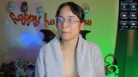 Cat-FOLLOWME and we talk IGshantal cerezo online show from October 2025 09:59:02 PM