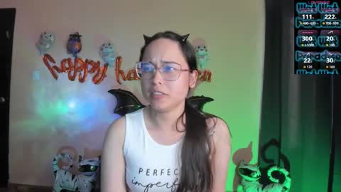 Cat-FOLLOWME and we talk IGshantal cerezo online show from October 2025 09:00:02 PM