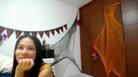 Snapshot of shantalkimberly chatting on October 2025 10:22:02 PM maria online show from October 2025 10:22:02 PM