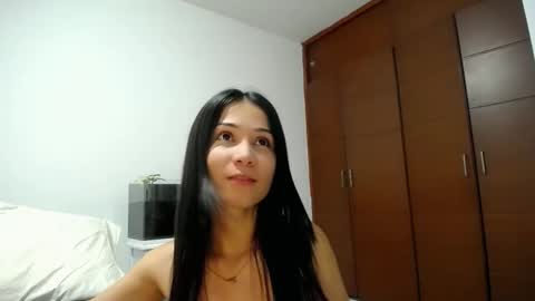 Snapshot of shantalkimberly chatting on November 2025 09:58:01 PM maria online show from November 2025 09:58:01 PM