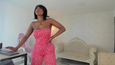 ShantallKnowles online show from February 2025 01:33:01 PM