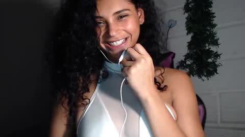 Snapshot of shantalsmith01 chatting on February 2026 07:40:01 AM shantalsmith01 online show from February 2026 07:40:01 AM