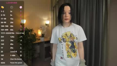 Annie online show from October 2025 01:06:02 AM