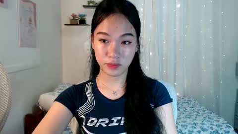 Snapshot of shantel_xx chatting on December 2025 01:18:02 PM Shantel online show from December 2025 01:18:02 PM