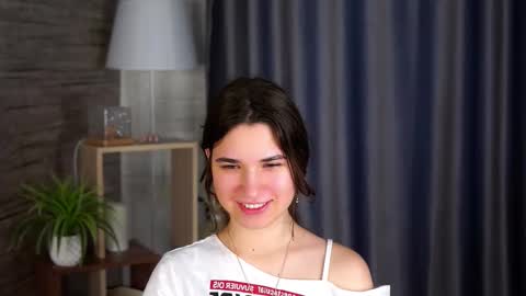 Ivy online show from October 2025 01:28:01 AM