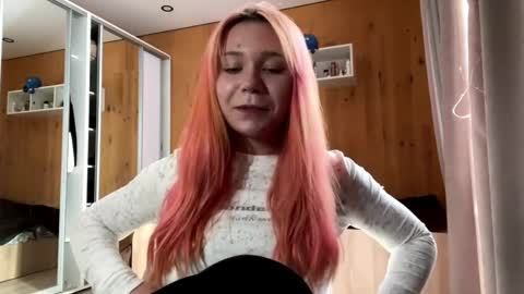 Sherry online show from April 2026 01:00:02 PM