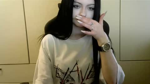 Angie online show from October 2025 02:29:02 PM