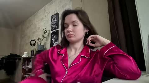 Nika online show from May 2026 10:28:01 PM