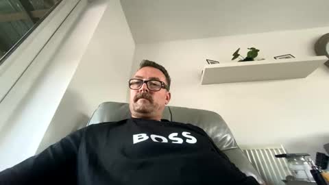 Sharksboy online show from October 2025 06:56:02 AM