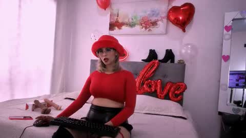 Snapshot of sharlott_3 chatting on February 2026 01:41:02 PM sharlott_3 online show from February 2026 01:41:02 PM