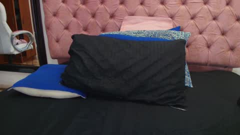 Sharlott online show from January 2025 11:56:02 AM