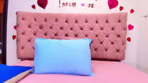 Sharlott online show from February 2025 11:58:01 AM