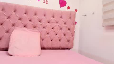 Sharlott online show from March 2025 11:58:02 AM