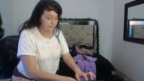 Sara online show from December 2024 10:51:01 PM