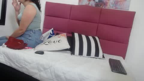 Sara online show from January 2025 02:53:02 PM