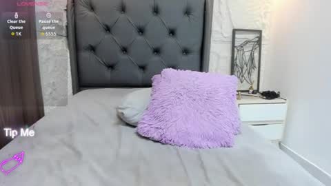 Snapshot of sharlotte_suitte chatting on July 2026 12:49:01 AM SHARLOTTE online show from July 2026 12:49:01 AM