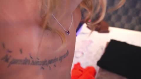 Sharom  online show from November 2025 04:53:01 PM