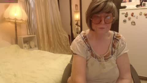 Snapshot of sharon_amore chatting on May 2026 05:39:01 PM Helena online show from May 2026 05:39:01 PM