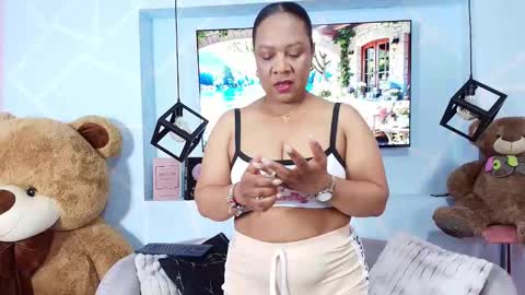 Sharon Noa online show from May 2026 04:48:01 PM