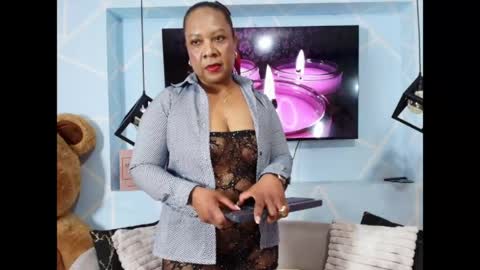 Sharon Noa online show from May 2026 02:45:01 PM