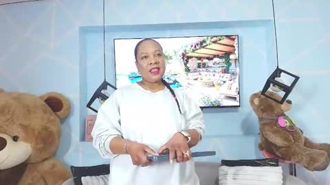 Sharon Noa online show from May 2026 02:23:01 PM