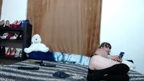 Snapshot of sharon_stonne_66 chatting on January 2025 10:41:01 AM S H A R O N online show from January 2025 10:41:01 AM