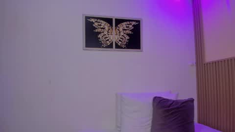 sharonscothh online show from June 2026 08:00:01 PM