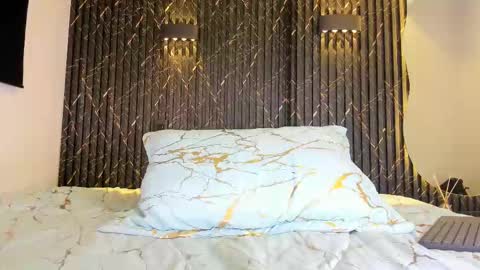 Snapshot of sharonttaylor chatting on October 2025 10:16:01 PM SHARON TAYLOR online show from October 2025 10:16:01 PM