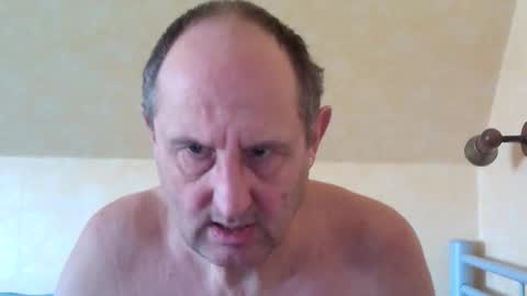 Snapshot of sharpshoder chatting on February 2025 01:01:01 PM Peter online show from February 2025 01:01:01 PM