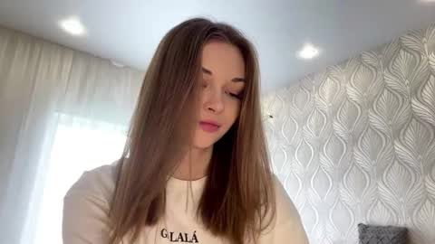 Snapshot of sharrimalagisi chatting on September 2025 04:23:02 AM Miroslava online show from September 2025 04:23:02 AM