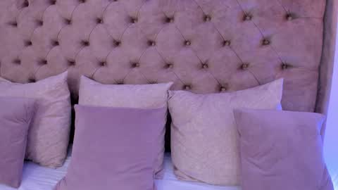 Shantall online show from January 2025 08:21:01 PM