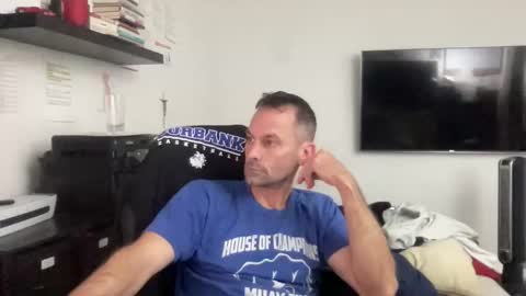 shaunzee35 online show from May 2026 08:19:01 AM