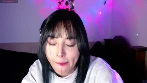 Shayla 3 online show from September 2025 08:46:01 PM