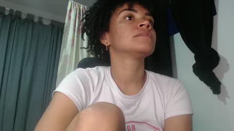 Shayna online show from December 2024 10:49:01 AM