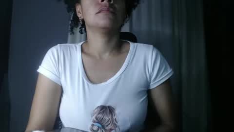 Shayna online show from January 2025 11:33:01 AM