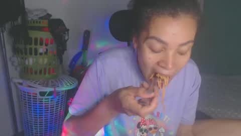 Shayna online show from June 2026 12:44:02 AM