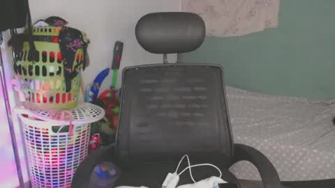 Shayna online show from July 2026 02:40:02 AM