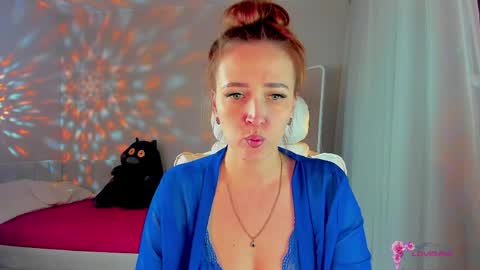 she_wolf1 online show from April 2026 02:03:02 PM